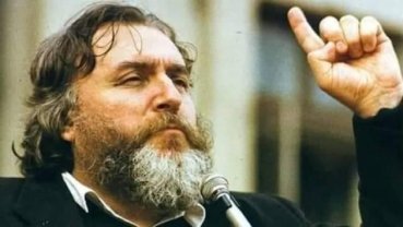 S-a implicat în politică într-un mod atipic