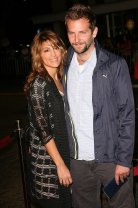 Bradley Cooper și Jennifer Esposito