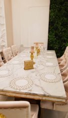 Adrian Minune și-a deschis un restaurant de lux cu fructe de mare