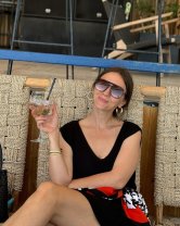 Hotelul deschis de Smiley, Gina Pistol, Adela Popescu, Radu Vâlcan și familia Fodor este promovat de vedete în mediul online