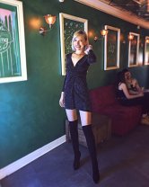 Iustina Loghin de la Insula Iubirii a fost blondă în trecut