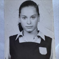 Cum arăta Andreea Esca în adolescență, cu părul nevopsit