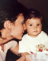 Dana Sota l-a născut pe fiul ei, Andrei Sota, când era foarte tânără