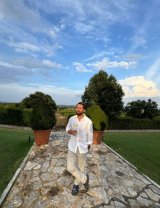 Dani Oțil le-a arătat urmăritorilor peisajele din Toscana