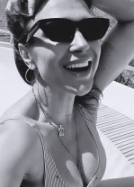 Monica Bîrlădeanu are 45 de ani, dar este la fel de activă ca la 20