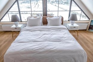 Casa lui Nicolai Tand are o priveliște superbă