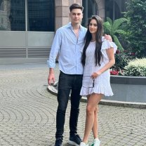 Fiul Andreei Berecleanu are o soră mai mare, pe Eva Zaharescu