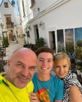 Andrei Capatos face sport de performanță și este susținut de părinți