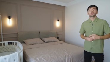 Mircea Bravo și soția dorm cu fetița lor în dormitorul matrimonial al vilei de lux în care locuiesc