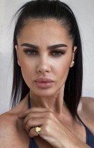 Oana Zăvoranu a copilărit în vila din Andrei Mureșanu, pe care a pierdut-o după ce s-a lăsat păcălită de vrăjitoarele Melissa și Vanessa