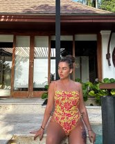 Misha, fosta soție a lui Connect-R, ședință foto "interzisă minorilor" în vacanță, la 33 de ani