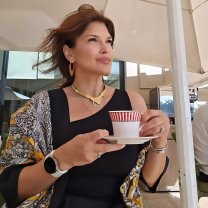 Monica Bîrlădeanu are o relație specială cu divinitatea. Ce mănâncă acum, în postul Crăciunului, în zilele când filmează pentru serialul Betoane?