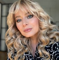 Laura Cosoi