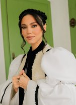 Cum au sărbătorit vedetele 1 decembrie, Mira a purtat ie și vestă de lână