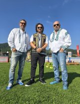 Cum au sărbătorit vedetele 1 decembrie, jurații de la MasterChef au purtat ii cu jeanși
