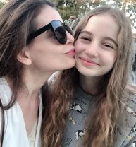 Irina Columbeanu seamănă tot mai mult cu mama ei, dar când era mică semăna cu tatăl