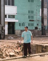 Matei și Mihai Constantin au ajuns colegi de platou la filmarile pentru serialul Tătuțu. Și în film sunt tată și fiu