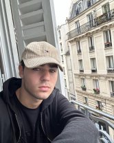 Radu Ștefan Bănică o ia pe urmele tatălui său, a moștenit talentul actoricesc de la celebrul artist