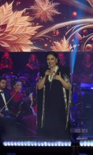 Eva Măruță, din nou alături de mama ei pe scenă. Au cântat un colind în engleză