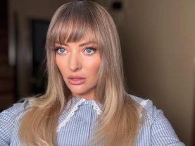 Delia s-a afișat cu un nou look îndrăzneț pe rețelele sociale, cu părul blond cenușiu