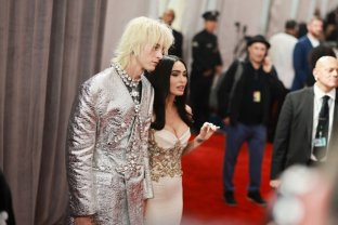 Megan Fox s-a despărțit de Machine Gun Kelly, deși au anunțat recent că urmează să devină părinți, s-ar fi certat în vacanța de Ziua Recunoștinței