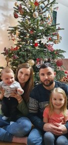 Fetița Alexandrei Ivanov se topește de dorul mamei sale, care a murit în timp ce era însărcinată, familia va petrece al doilea Crăciun fără ea