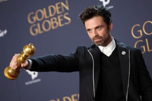 Ce avere are Sebastian Stan, care a plecat dintr-un bloc fost comunist din Constanța și a ajuns vedetă în America. A strâns 8 milioane de dolari
