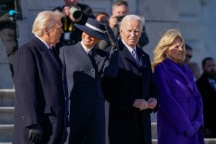 Lecție de stil cu Melania Trump. Ce ținută a ales pentru ceremonia de învestire a președintelui Trump. Apariția neobișnuită a stârnit controverse