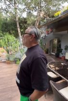 Cum arată casa lui Serghei Mizil din Snagov. Este estimată la un milion de euro și are vedere la lac. Are etaj și scară exterioară