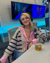 Cristina Ciobănașu, surpriza noului sezon "Te cunosc de undeva". Cine este Bianca Purcarea, colega ei de "trupă". Lucrează la Pro FM