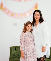 Fiica Oanei Roman a împlinit 11 ani. Isa este o adevărată domnișoară acum și deja își însoțește mama la evenimente. I-a scris un mesaj emoționant pe rețelele sociale