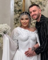Oana Radu s-a căsătorit în secret? Postarea care a pus pe jar fanii și i-a făcut să-i ureze "casă de piatră". S-a fotografiat în rochie de mireasă