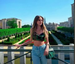 Ce face astăzi fiica lui Crin Antonescu. A ales o carieră discretă, în afara scenei publice. A studiat marketingul la instituții prestigioase din străinătate