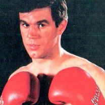 Fotografii rare din perioada de glorie a lui Mihai Leu. A fost primul român campion mondial la box profesionist. A intrat pentru prima oară în ring când avea 9 ani