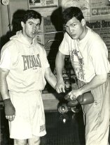 Fotografii rare din perioada de glorie a lui Mihai Leu. A fost primul român campion mondial la box profesionist. În prezent se luptă să trăiască