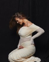 Roxana Nemeș este însărcinată! Artista va deveni mamă pentru prima dată, la 36 de ani