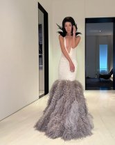 Apariția șocantă de la Met Gala 2025. Vera Wang a întors toate privirile pe covorul roșu, la 76 de ani. A avut o coafură excentrică