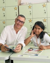 Victor Ponta și Daciana Sârbu, din nou împreună. Cum au fost surprinși la serbarea fiicei lor adoptive, Maria