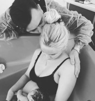 Elly și Cristian de la „Mireasă pentru fiul meu” au devenit părinți pentru a doua oară. Fosta concurentă a reality show-ului matrimonial a născut în apă, pe 24 iunie 2025