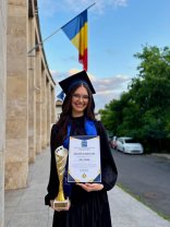 Irina Fodor, cea mai mândră soră! Teodora, sora ei mai mică, a absolvit facultatea șefă de promoție. Au o relație specială