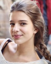 Ce mare și frumoasă a crescut fiica lui Nicolai Tand. Ilona este iubita lui David Măruță. A moștenit frumusețea de la mama ei care a fost model