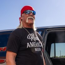 A murit legendarul Hulk Hogan. Avea 71 de ani. Familia a chemat ambulanța după ce a făcut stop cardiac acasă