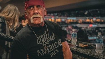 A murit legendarul Hulk Hogan. Avea 71 de ani. A jucat într-un film cu renumitul Sylvester Stallone
