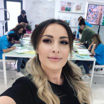 um arăta Oana Monea de la Insula Iubirii 2025 înainte de operațiile estetice. "Ispita supremă" i-a atacat dur pe Speak și Florin Ristei după ce au afirmat că și-a făcut intervenții la față. Are și un magazin online