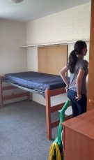 Cum arată camera de cămin a Violetei Bănică. Andreea Marin și-a însoțit fiica în America și au transformat împreună camera în care va sta