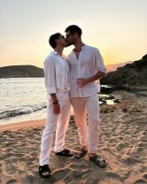 Cine este Alejandro, partenerul lui Emil Rengle de la Asia Express. Cei doi au planuri de căsătorie și își doresc să devină părinți. S-au logodit pe o plajă din Mexic