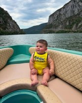 Geta Sterp, felicitată în online după ce a postat imagini în care își alăptează bebelușul. "Ce trist că societatea asta bolnavă a schimbat normalul". A devenit mamă la doi ani de la nuntă