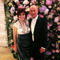 Cum arată și cu ce se ocupă Rodica, soția lui Mugur Mihăescu. Cei doi s-au cunoscut în liceu și au fost coelgi de facultate