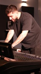 Fulgy de la Clejani, o nouă reacție deplasată în online după ce ar fi dat de înțeles că s-a reabilitat. "Populația României e incultă, analfabetă, agramată și afonă". A fost internat de mai multe ori în clinici de reabilitare