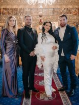 TJ Miles și Francisca s-au căsătorit în mare secret, la câteva săptămâni după ce au anunțat că vor deveni părinți. ​„Un DA în fața lui Dumnezeu”. Nașii lor sunt Cătălin Moroșanu și soția Georgiana